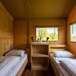 Luxuszelt Safari For 6 People With Veranda Near The Ijsselmeer