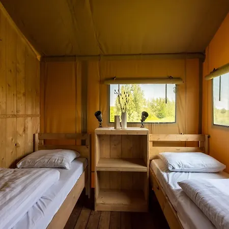 Glamping Safari For 6 People With Veranda Near The Ijsselmeer
