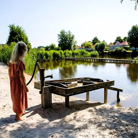 Glamping Tent With Kitchen And Bathroom, On A On The Ijsselmeer אוהל מפואר *