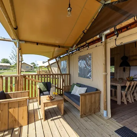 אוהל מפואר Glamping Tent With Kitchen And Bathroom, On A On The Ijsselmeer אנדייק