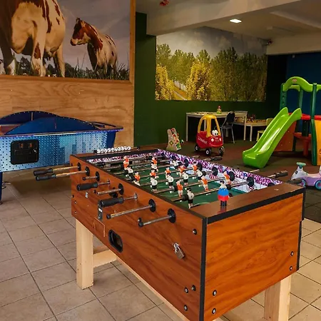 אוהל מפואר Glamping Tent With Kitchen And Bathroom, On A On The Ijsselmeer אנדייק